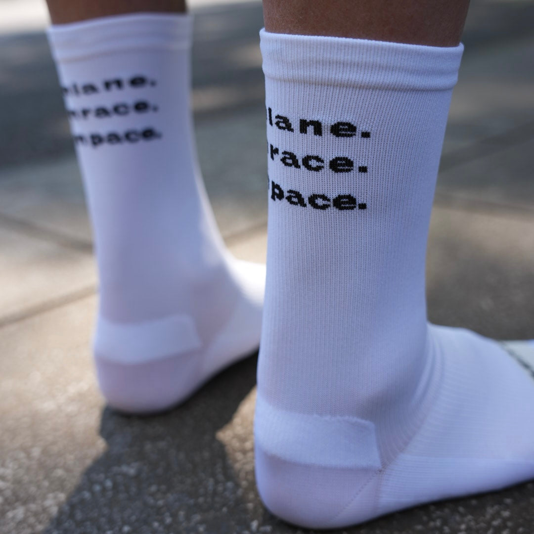 OWN WHITE−RUNNING SOCKS