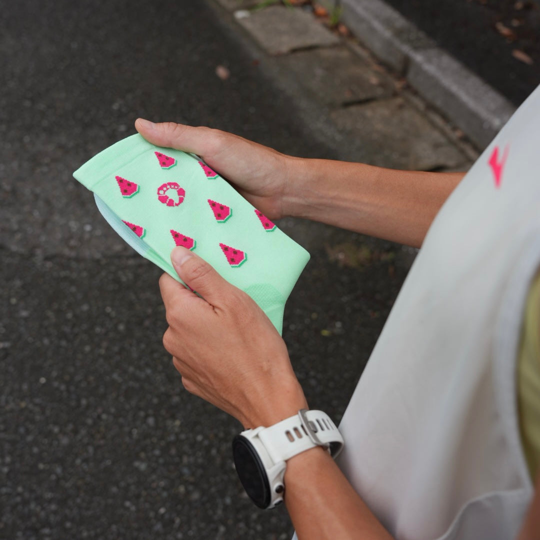 WATERMELON−RUNNING SOCKS