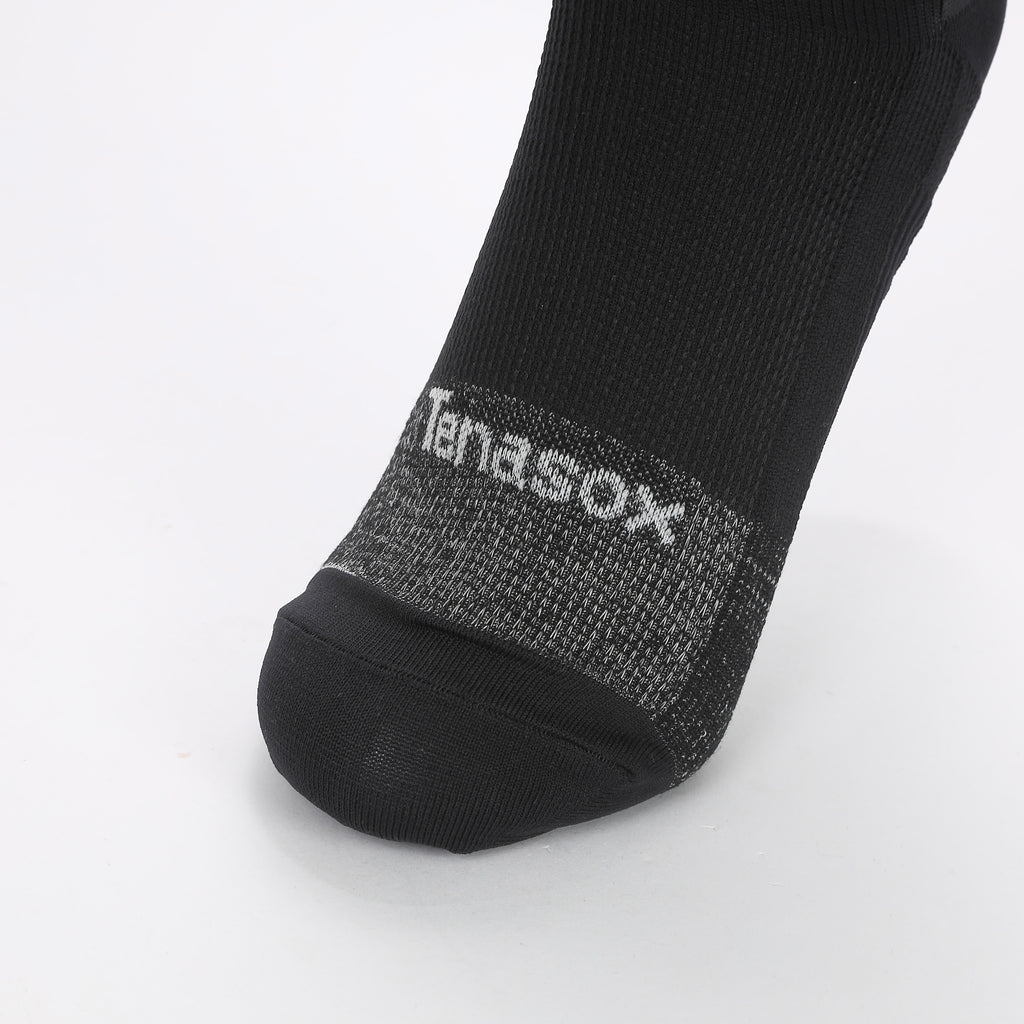 OWN BLACK−RUNNING SOCKS
