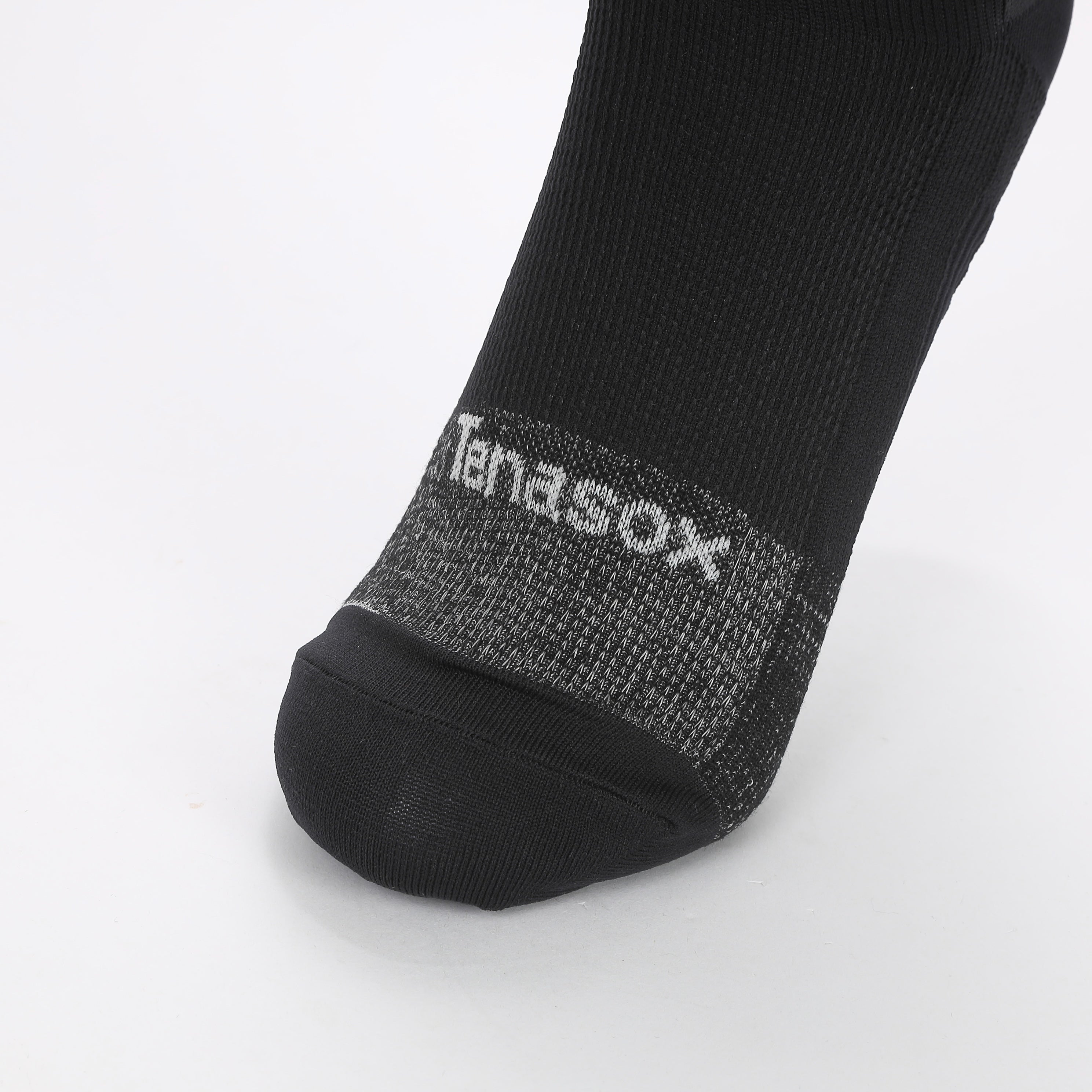 OWN BLACK−RUNNING SOCKS